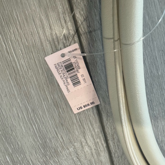 Victoria's Secret Cream Faux Fur Tote - Picture 4 of 7